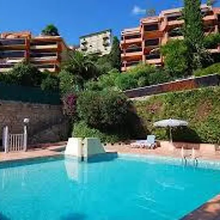 Confortable Avec Wi-fi, Vue Pour 4 Personnes - Fr-1-827-81
